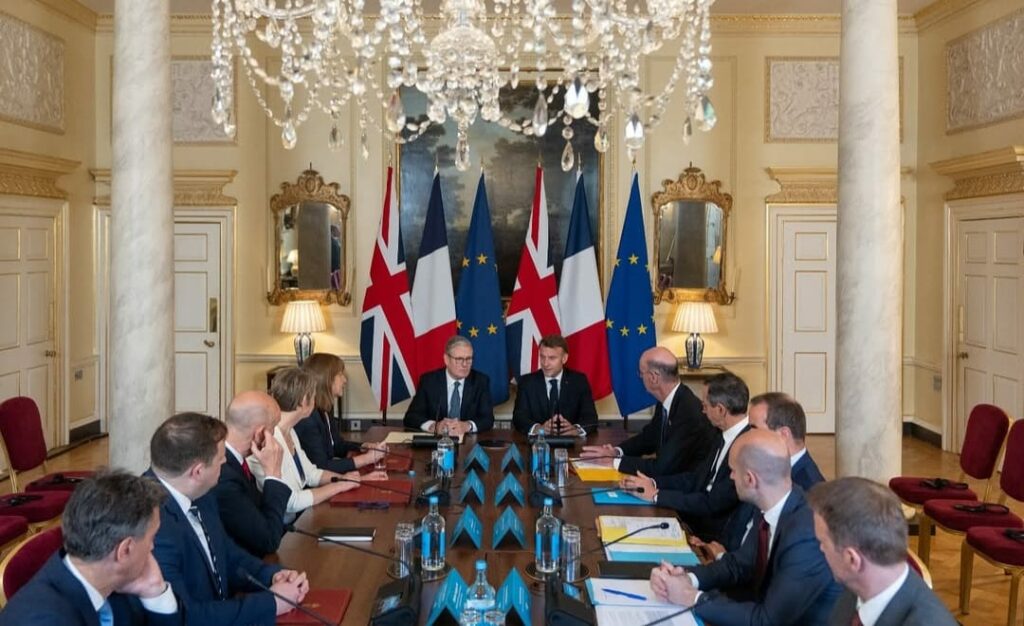 Macron e Starmer concluem plano de manutenção da Paz na Ucrânia