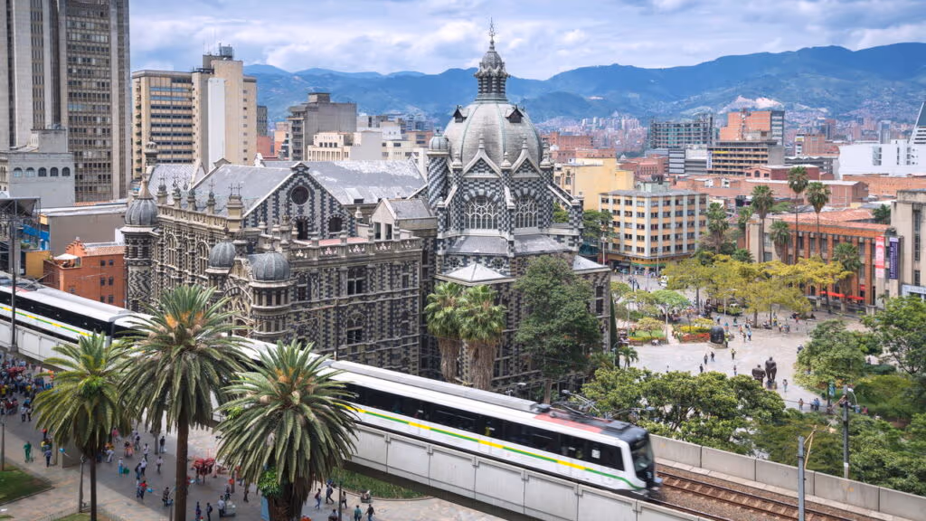 Poucos conhecem essas 5 cidades que escondem os melhores segredos do turismo mundial