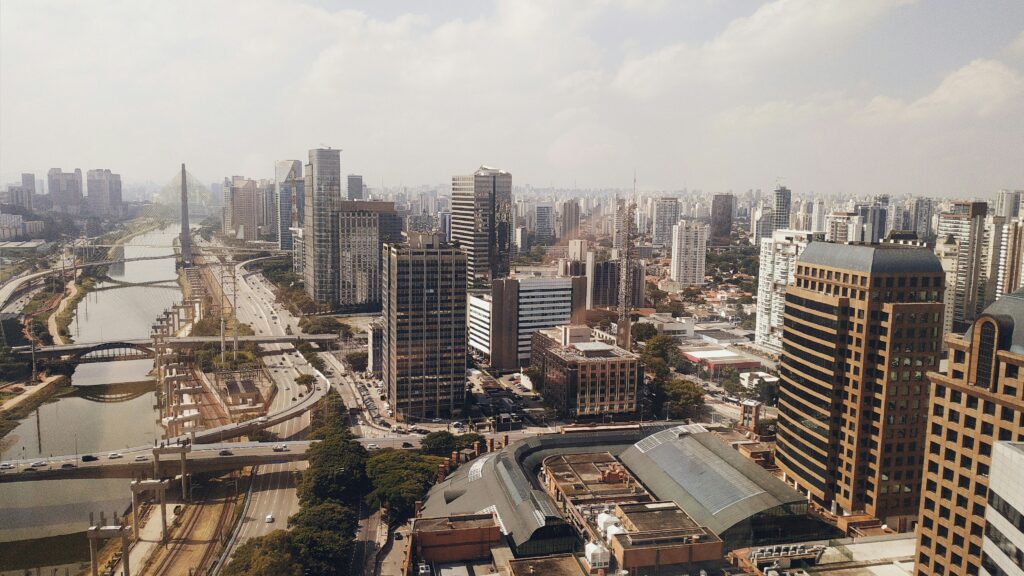 Mercado paulista de imóveis segue aquecido, mas em busca de ofertas