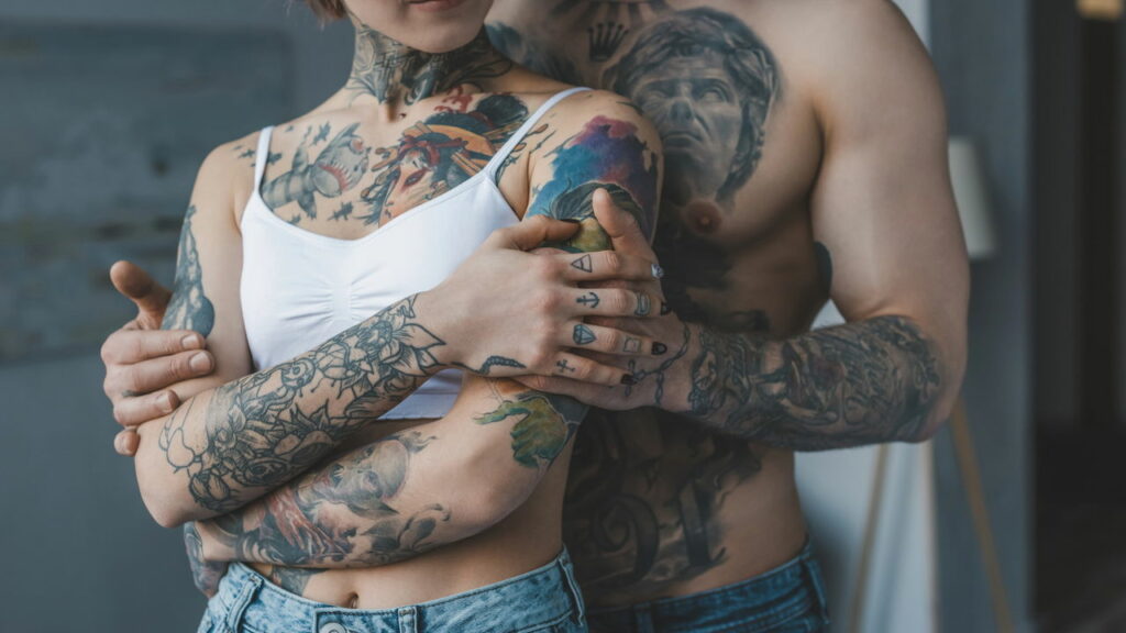 Qual a parte do corpo onde a tatuagem dói mais?