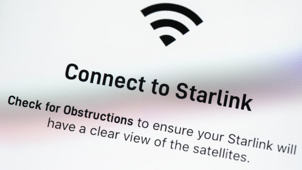 Starlink vai liberar mensagens sem internet no celular