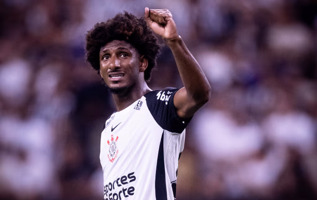Corinthians derrota o Ceará e vence a primeira fora de casa no Brasileirão