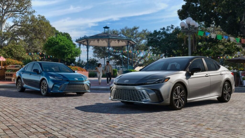 Motivos que fazem do Toyota Camry um dos sedãs mais desejados