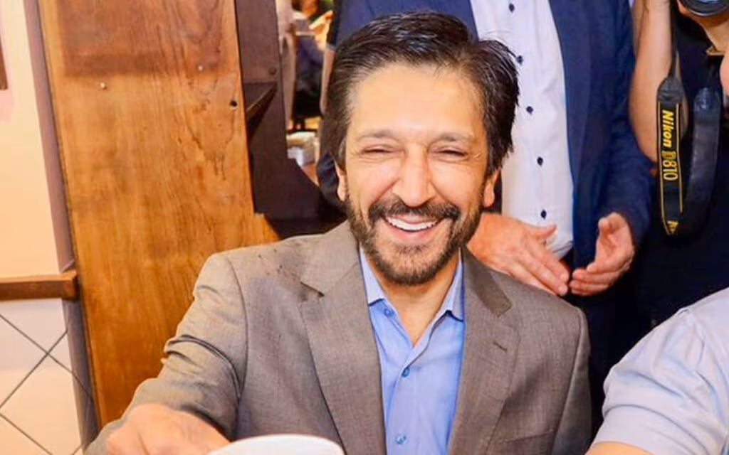 Nunes provoca Boulos: “Vai ter carteira assinada pela primeira vez”