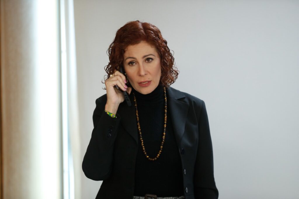 Crusoé: Por que Carla Zambelli foi presa na Itália