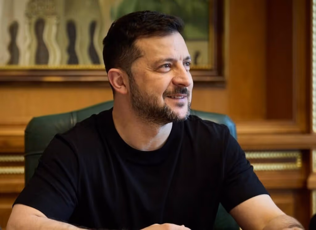 Zelensky: Ucrânia receberá centenas de milhares de drones