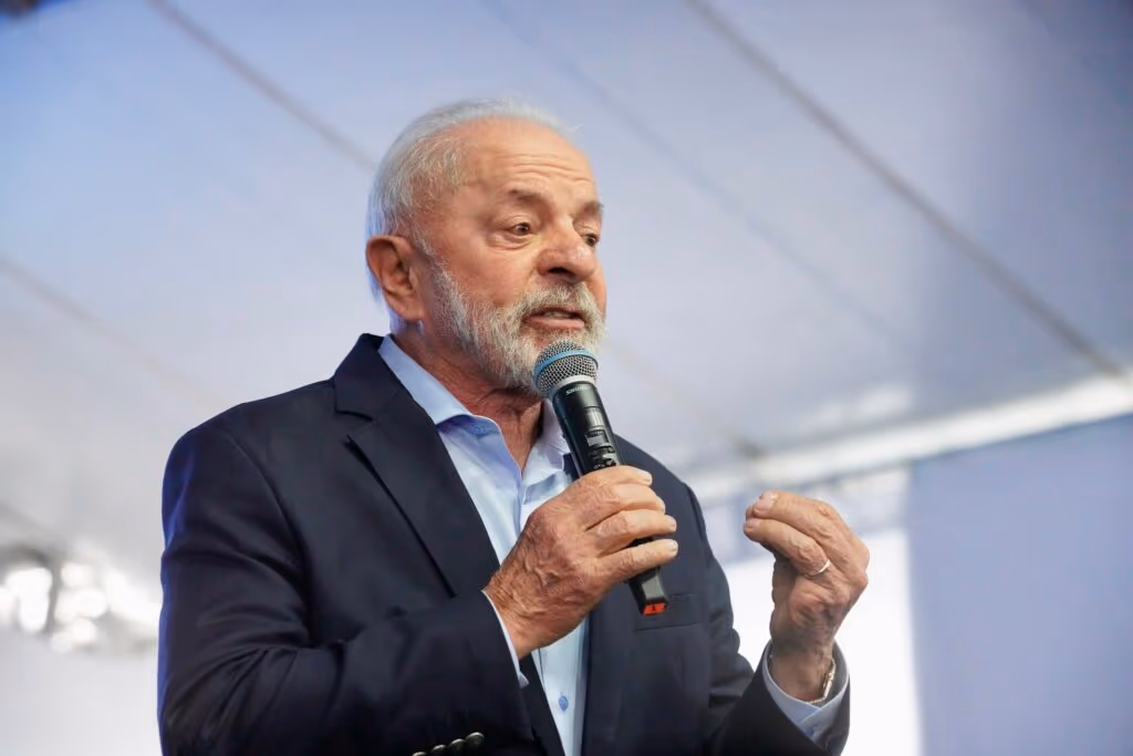 “Não é como Paris, não é como Dubai”, diz Lula sobre sede da COP30
