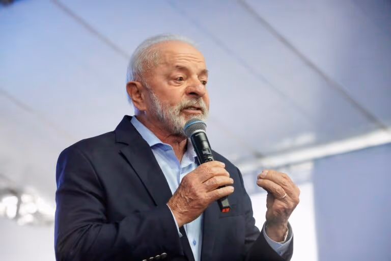 Lula chama Eduardo de “filho do coisa” e ridiculariza deputado: “Taxa, Trump”