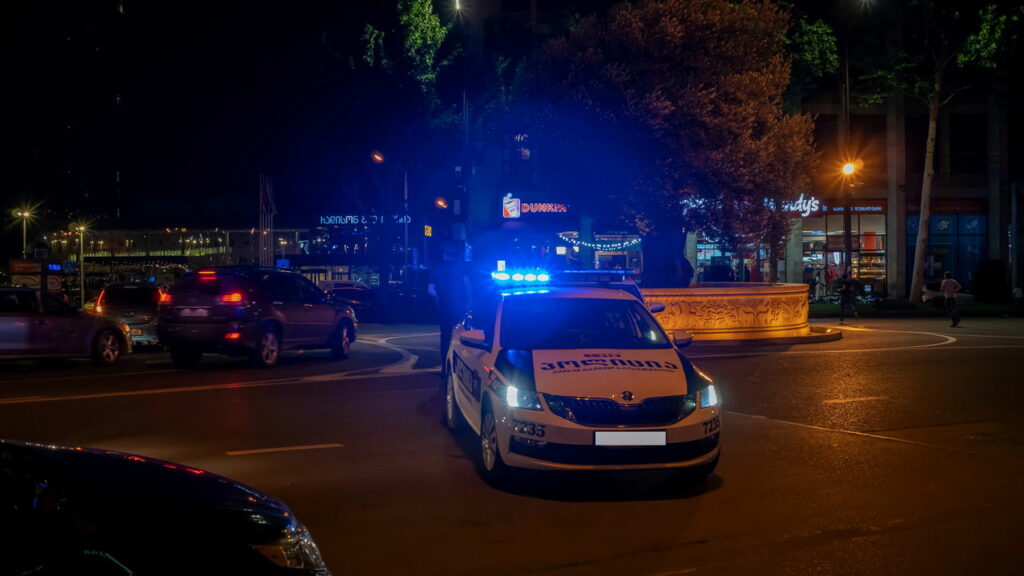 As principais causas de acidentes noturnos e como se proteger melhor