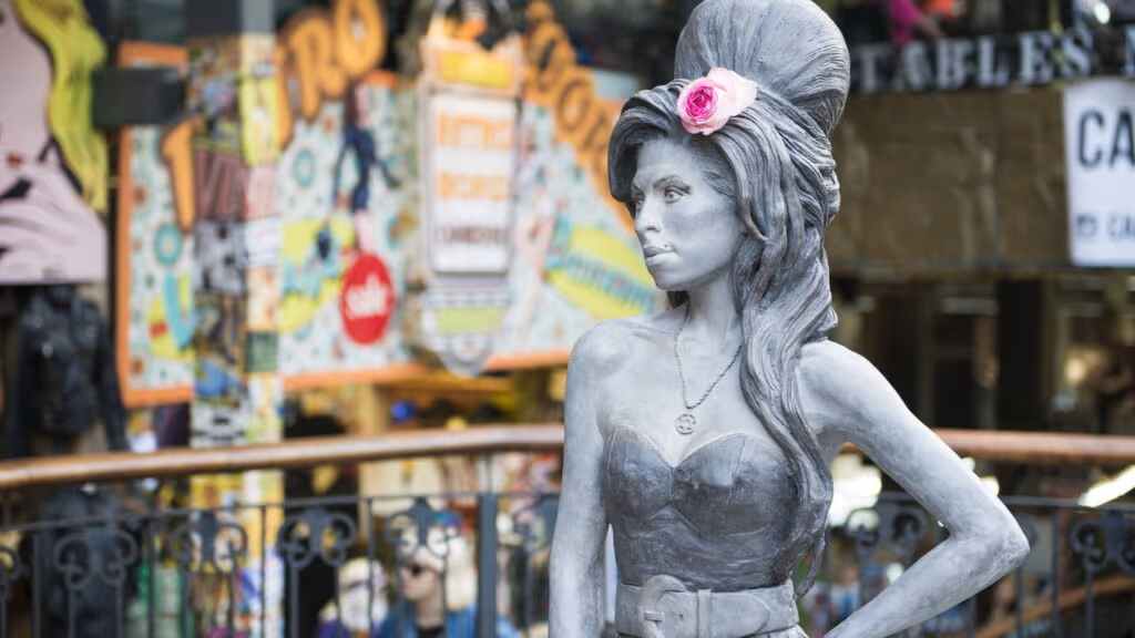 14 anos da morte da estrela Amy Winehouse