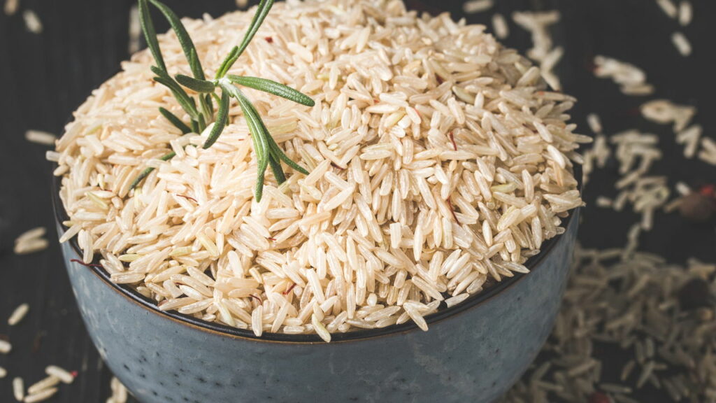 As melhores ideias para transformar sobras de arroz em jantar completo