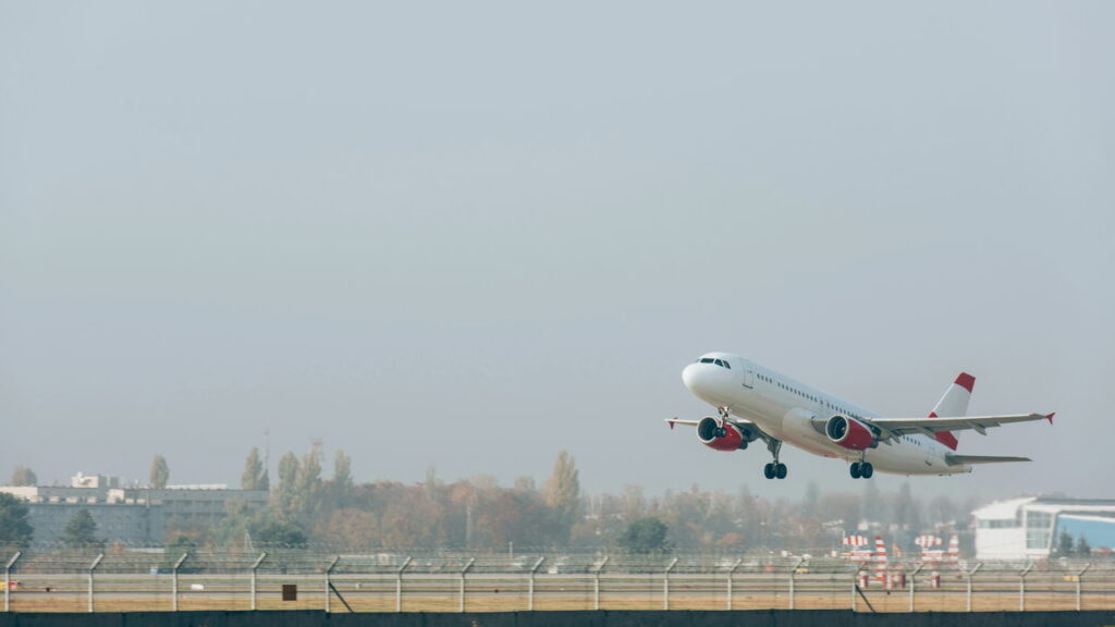 A tecnologia que garante voos tranquilos mesmo nos piores cenários climáticos