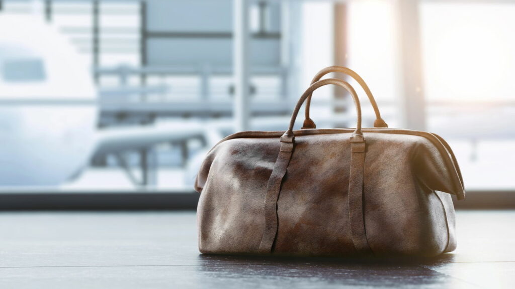 Como proteger bagagem de mão e objetos de valor durante o voo