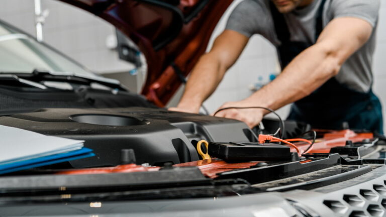 5 cuidados essenciais para aumentar a vida útil da bateria do carro