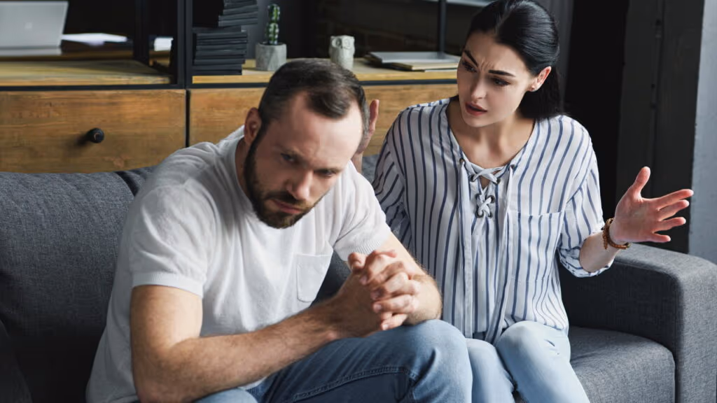 O que significa quando uma pessoa sempre fica em silêncio para evitar conflitos, segundo a psicologia