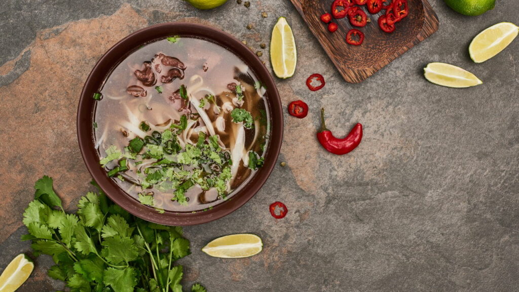 Receitas de caldos caseiros para dar mais sabor às suas preparações