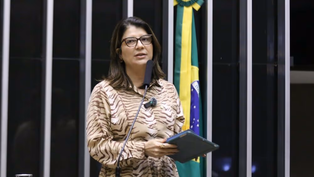 Deputados aprovam Lei Juliana Marins para governo custear traslado de corpos