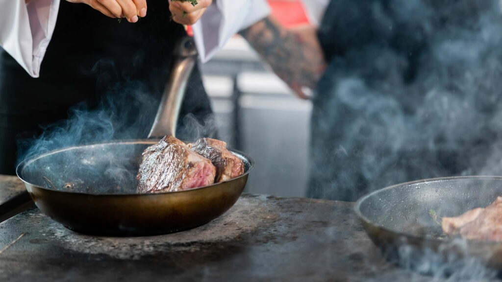 O melhor jeito de fazer churrasco de fogão com sabor de verdade