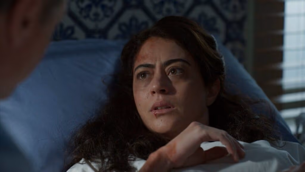 Carol Castro expõe bastidores de cena violenta em novela