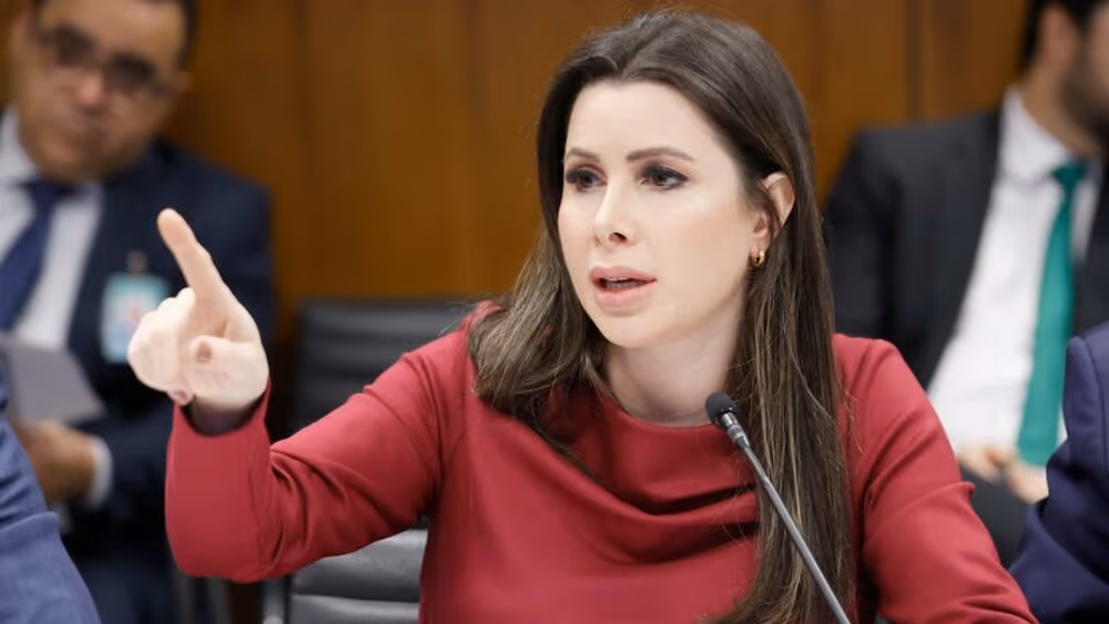 Deputada pede a Motta sessão virtual para Câmara votar projeto da anistia