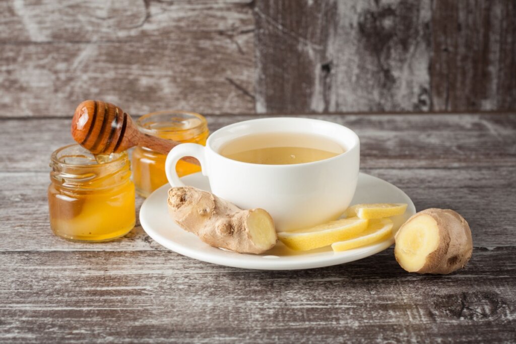 7 bebidas quentes detox para os dias frios