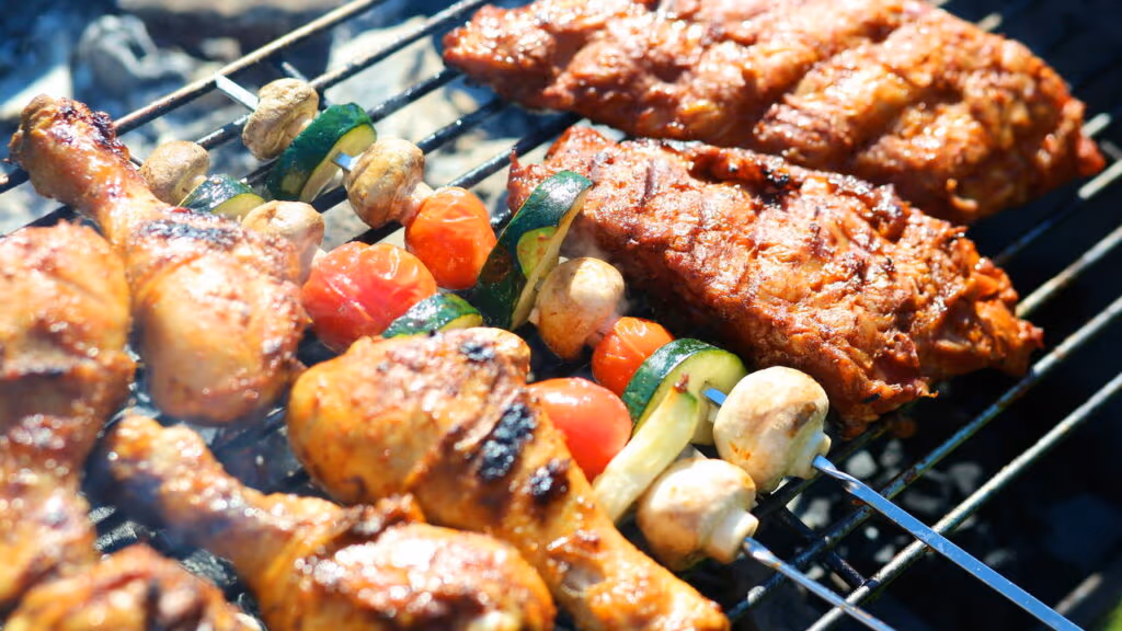 Como calcular a quantidade ideal de carne por pessoa no churrasco