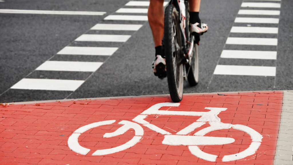 A infração mais ignorada que causa acidentes com ciclistas e gera multa alta