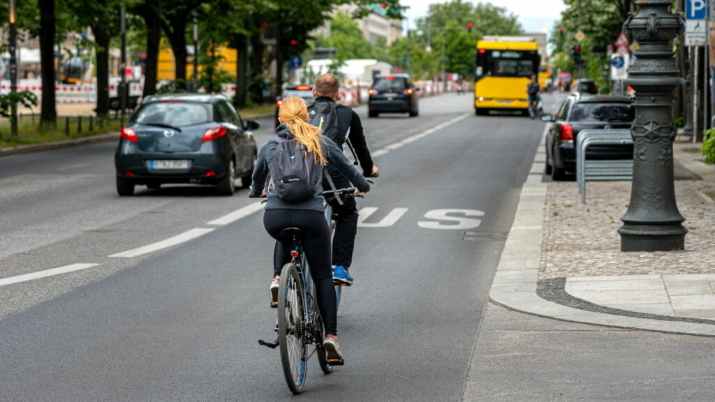 A infração mais ignorada que causa acidentes com ciclistas e gera multa alta