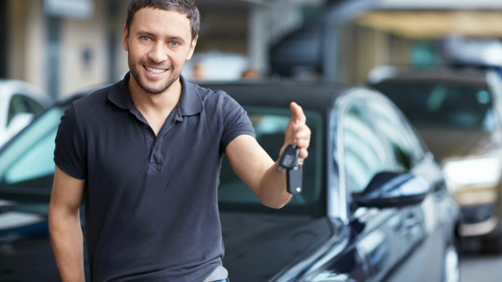 O que observar antes de comprar um carro usado para não herdar multas antigas