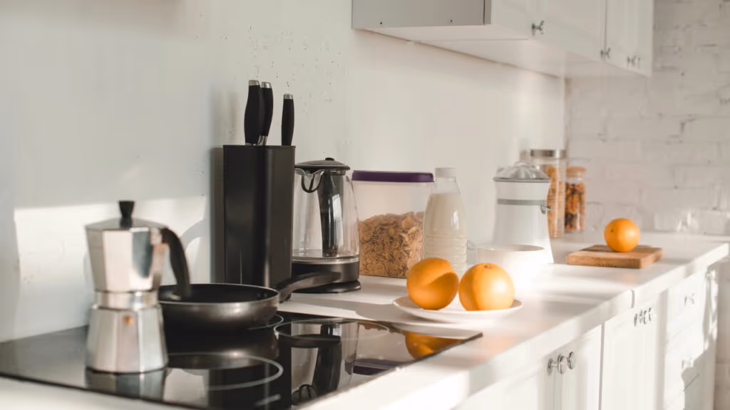 O que não pode faltar na cozinha de quem quer economizar tempo e dinheiro