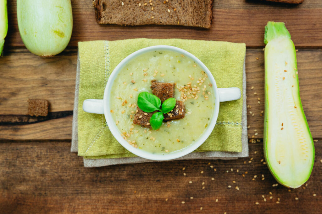 7 receitas de pratos leves para os dias frios
