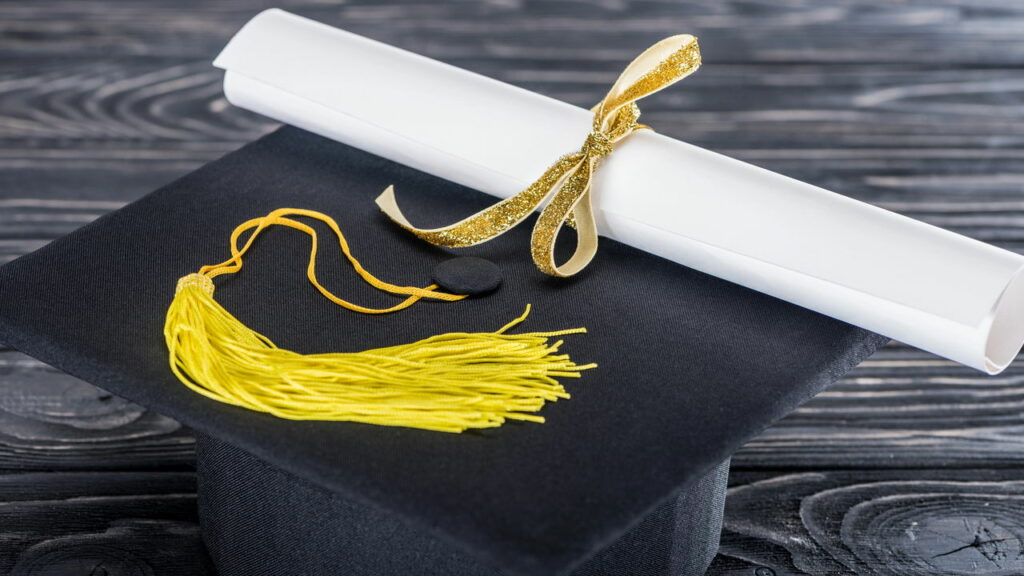 Seu diploma pode perder validade se não seguir nova regra