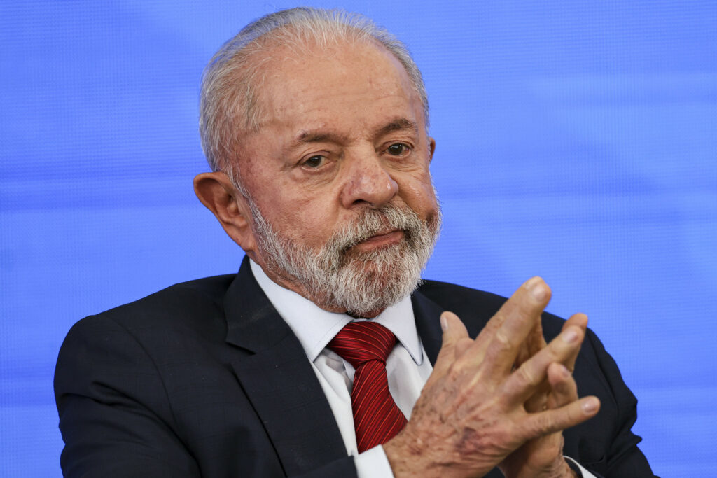 Aquilo que traz orgulho a Lula, envergonha o Brasil