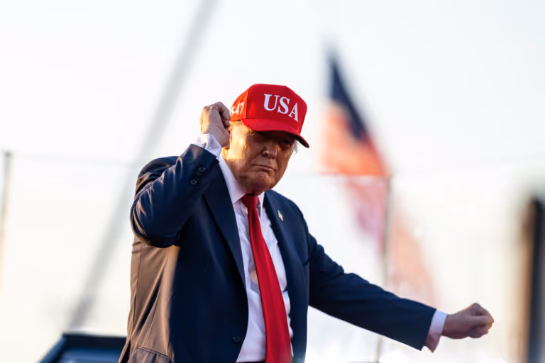 Suprema Corte autoriza Trump a retomar demissões em massa