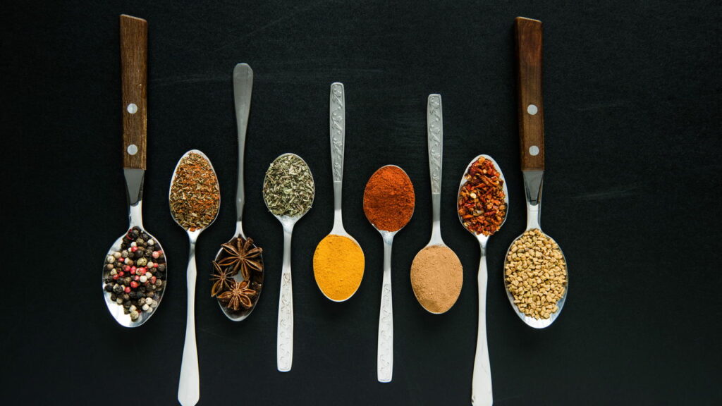 Como usar especiarias brasileiras para reinventar receitas tradicionais