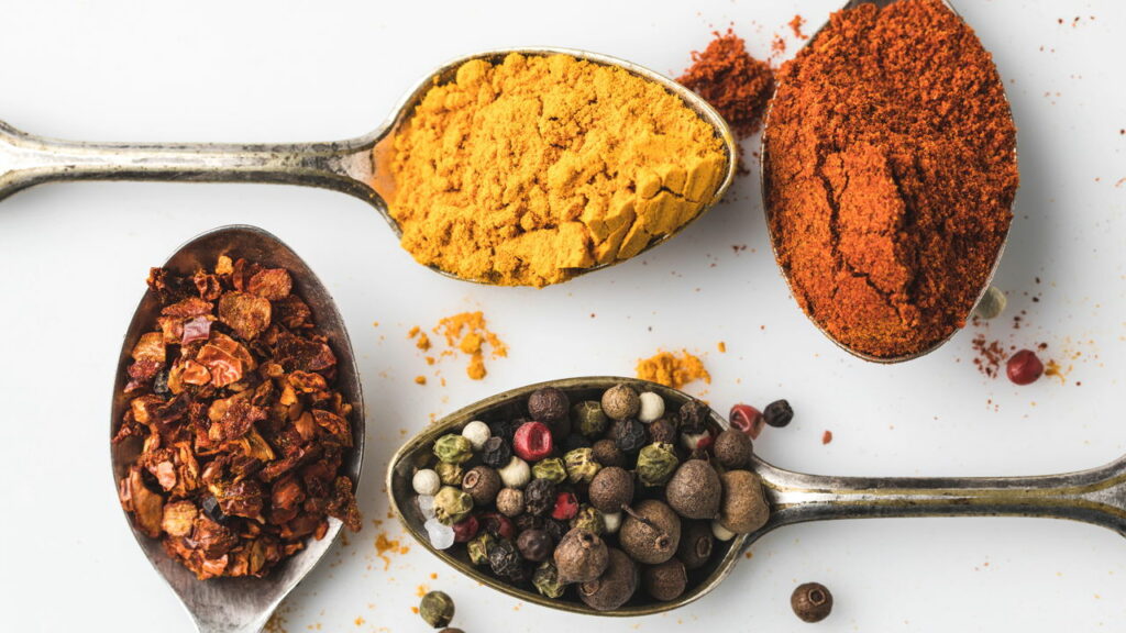 Como usar especiarias brasileiras para reinventar receitas tradicionais