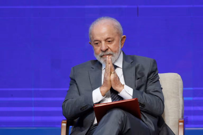 Lula veta aumento do número de deputados federais