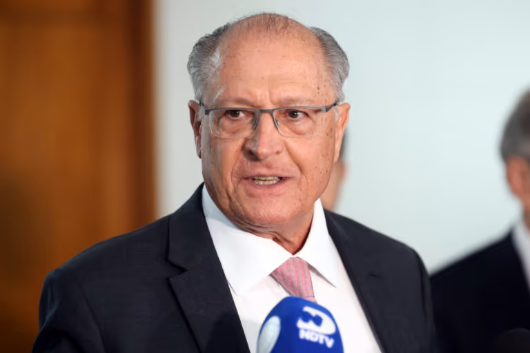 Para Alckmin, ação contra Bolsonaro não atrapalha negociações tarifárias