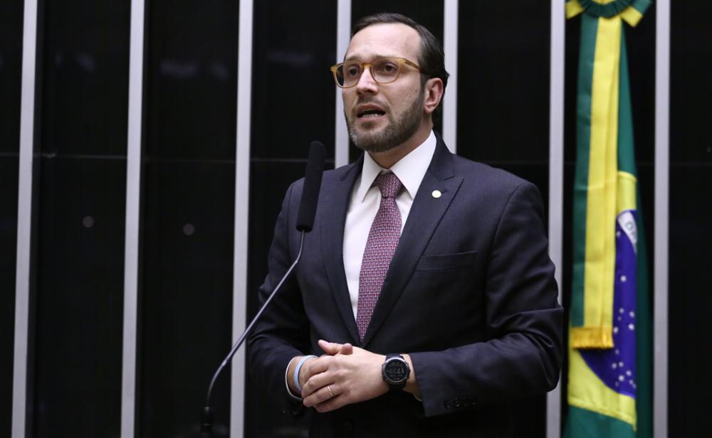 Filipe Barros decide participar de peregrinação: “Ficar parado custa mais caro”