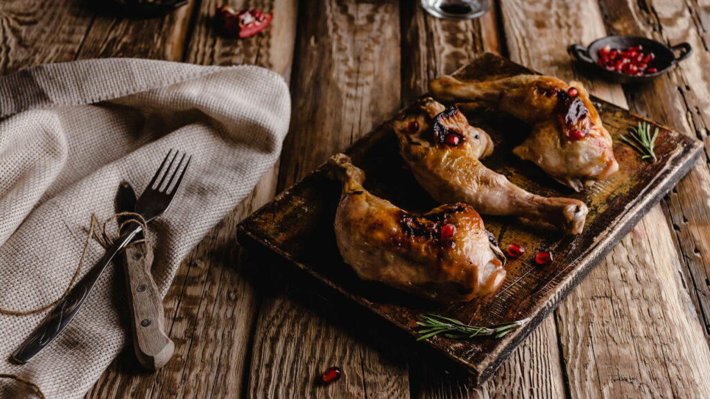 6 receitas fáceis com sobras de frango assado para variar o cardápio