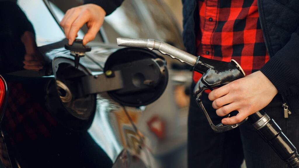 5 sinais de que seu carro está consumindo mais combustível do que deveria