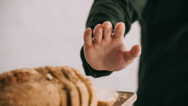 O que acontece no seu corpo quando você para de comer glúten