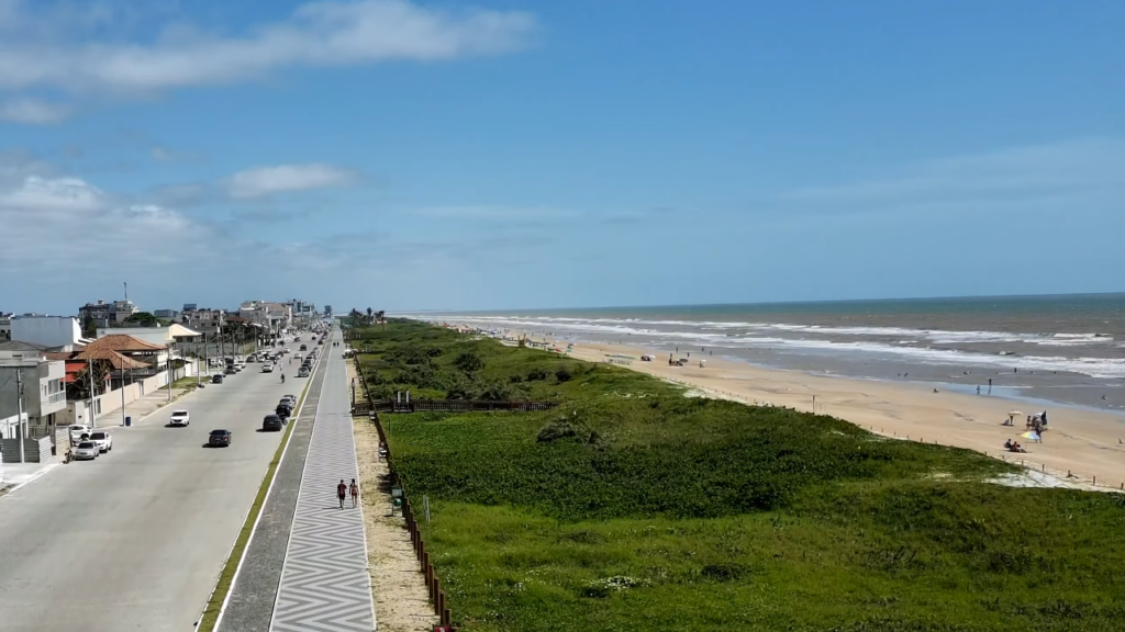 Ilha artificial no ES vira fenômeno entre brasileiros