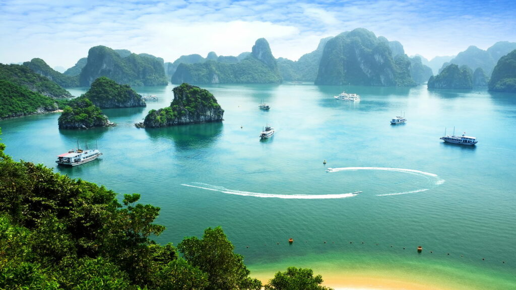 Desastre na Baía de Halong deixa mais de 20 mortos