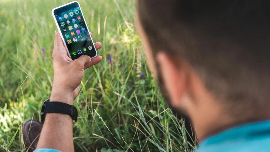iPhone ganhou chamadas via satélite e ninguém percebeu