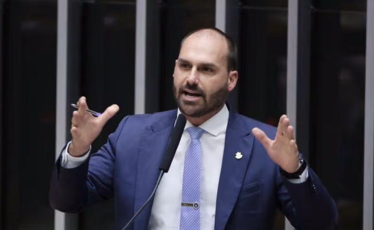 &#039;O que falta para a Câmara cassar o mandato de Eduardo?&#039;, questiona Amoêdo