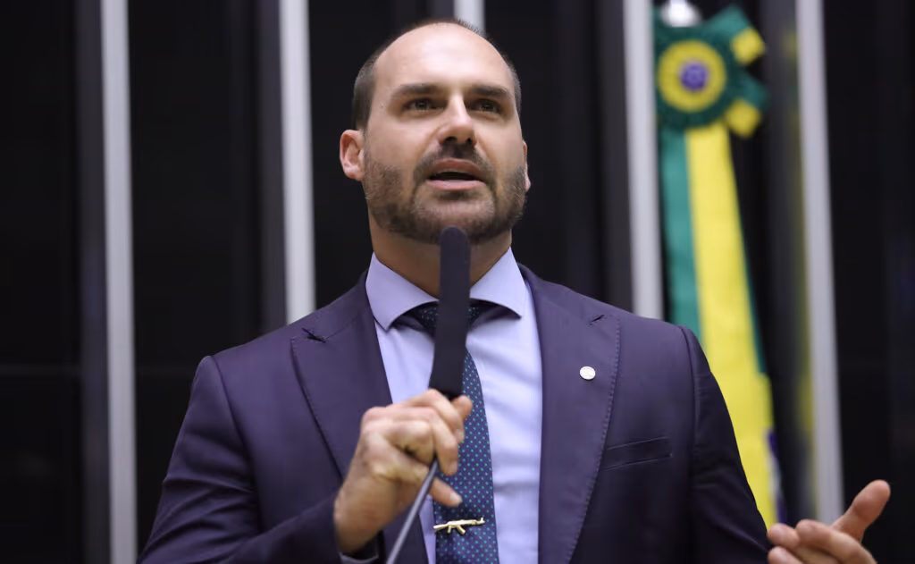 “Eduardo Bolsonaro tem o número de faltas para cassação do mandato”, diz Motta