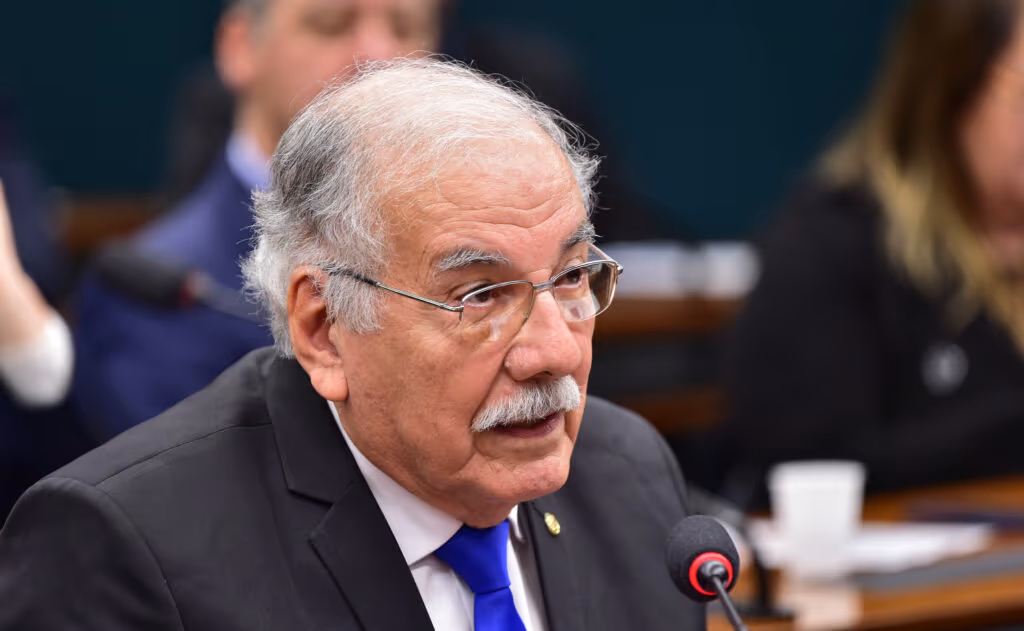 Avança na Câmara projeto que extingue horário de verão no país