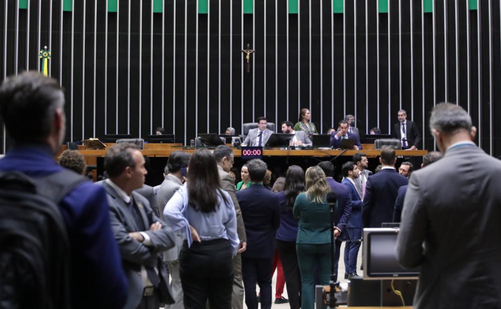 Como votou cada deputado no projeto que cria cargos comissionados no STF