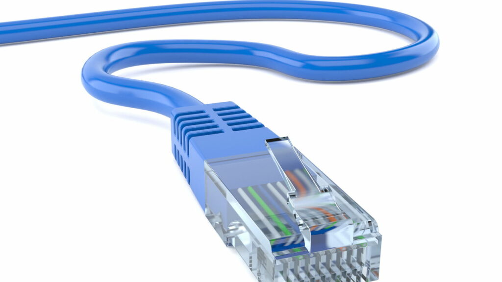 Esse cabo baratinho turbina roteador Wi-Fi e vira febre